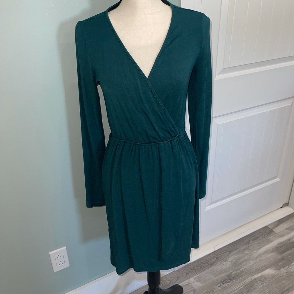 Tart Emerald Green V Neck Faux wrap dress size Medium